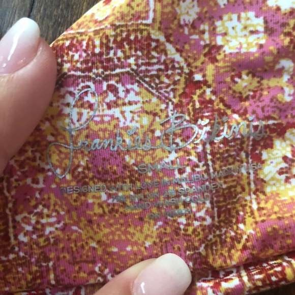 Frankie’s Bikini Set - Picture 3 of 5